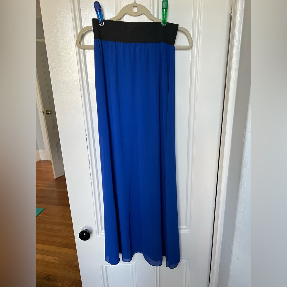 Blue long skirt!